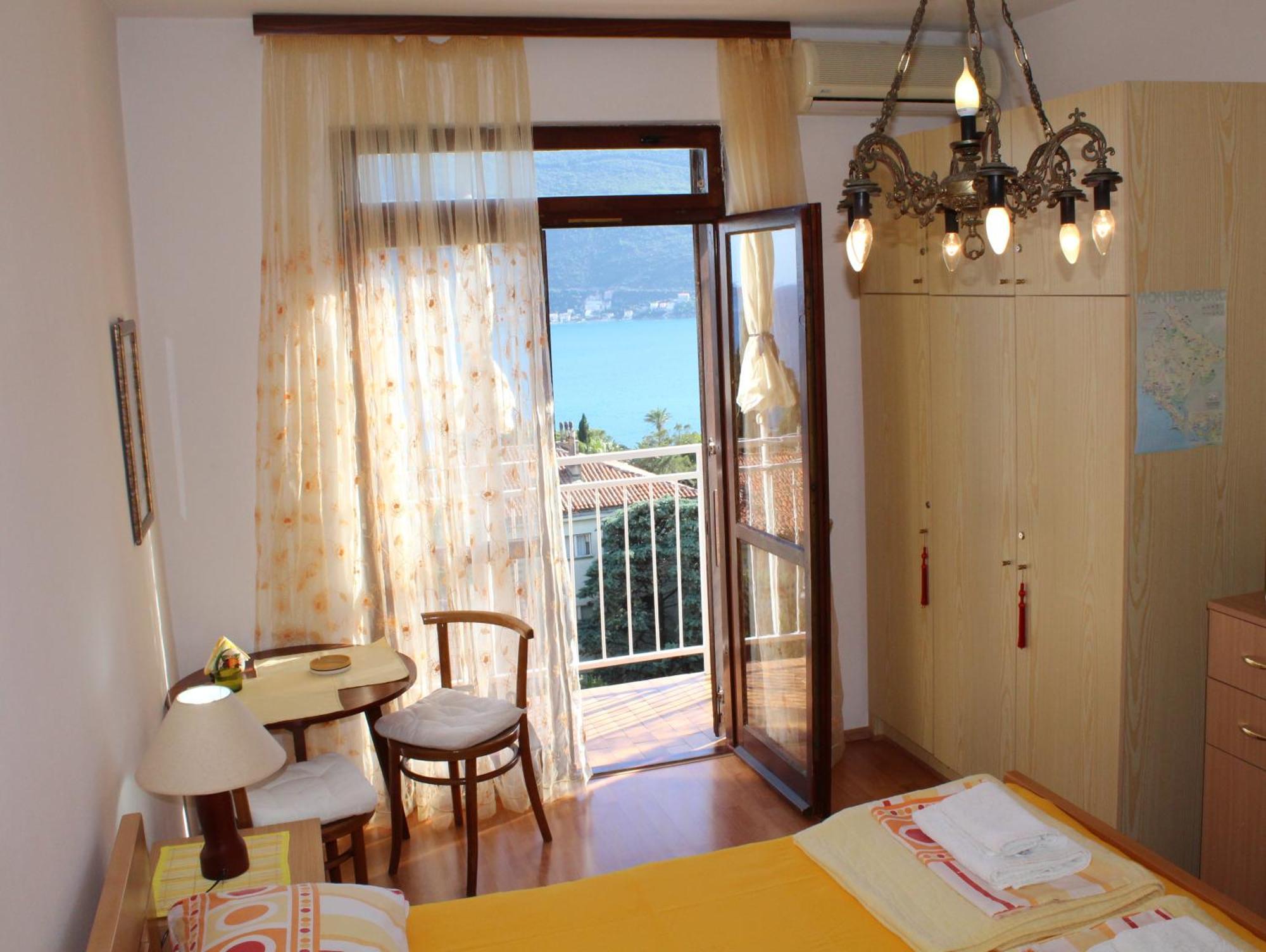 Guest House Tomanovic Herceg Novi Chambre photo